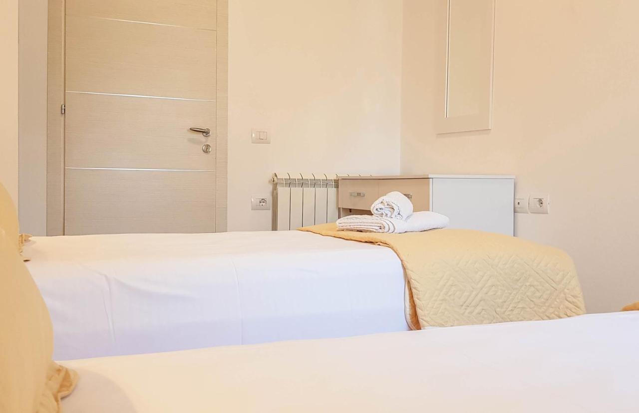 Villa Goliku Pestani Esterno foto